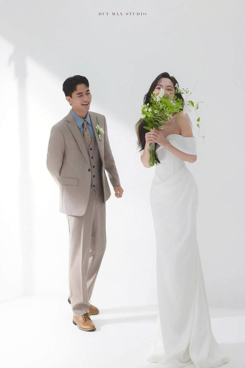 Borrowed Sunlight — phòng trắng giả nắng — Duy Max Studio, trang 8