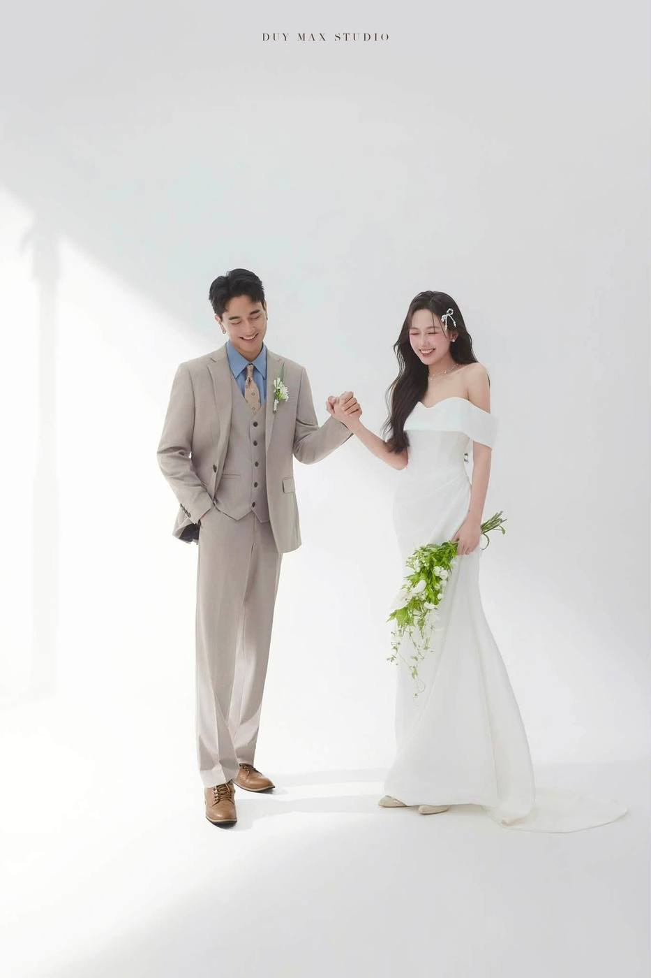 Borrowed Sunlight — phòng trắng giả nắng — Duy Max Studio, trang 10
