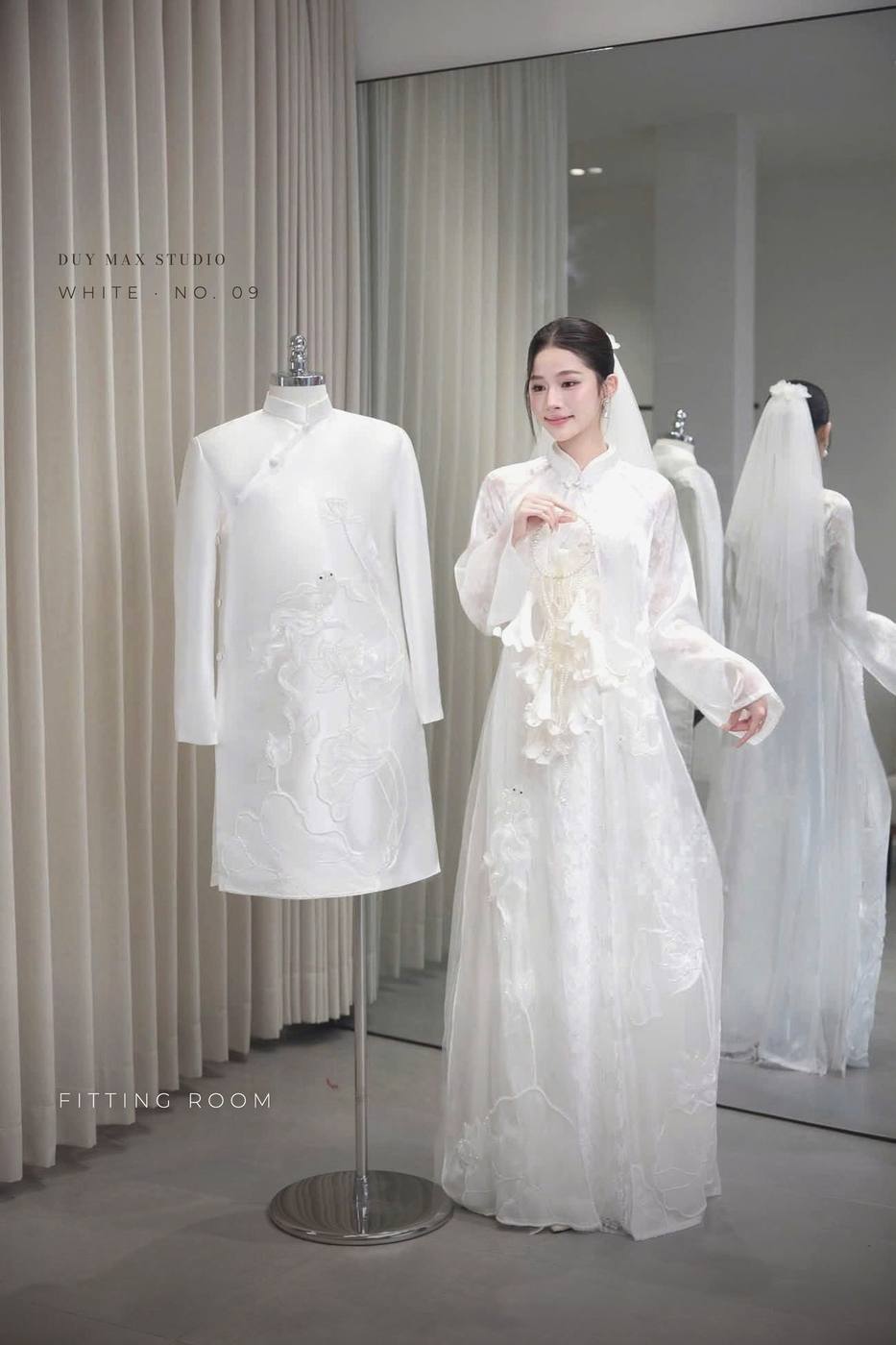 Đỏ hay trắng — hai bạn hợp màu nào? — Duy Max Studio, trang 9