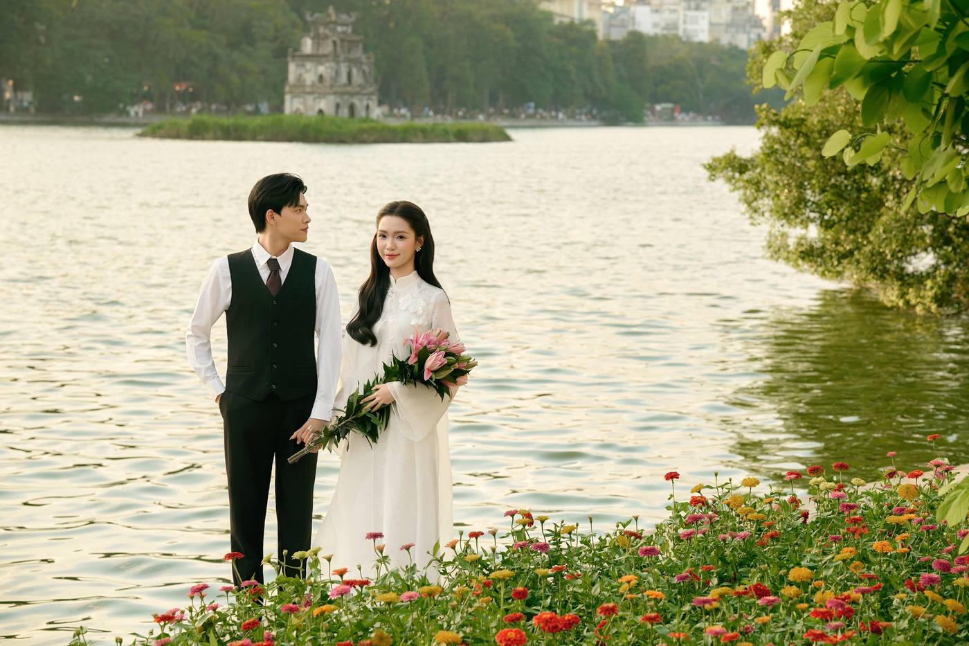 Lily & Linen — áo dài trắng ngoại cảnh — Duy Max Studio, trang 9