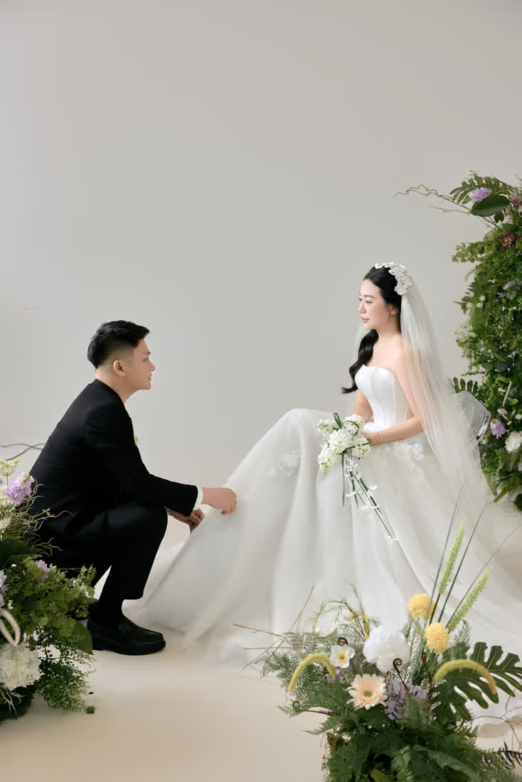 Phông xám hoa tươi — Duy Max Studio