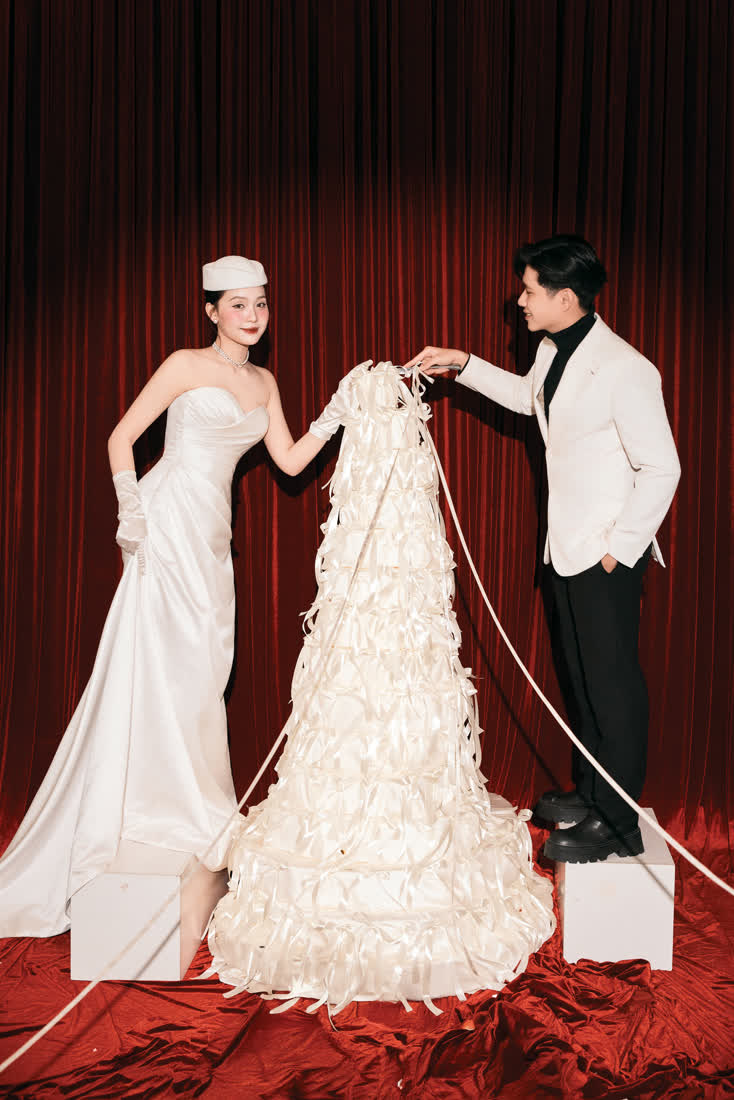 Rèm đỏ tiệc cưới — Duy Max Studio