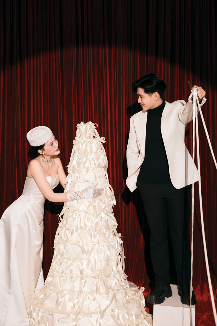 Rèm đỏ tiệc cưới — Duy Max Studio