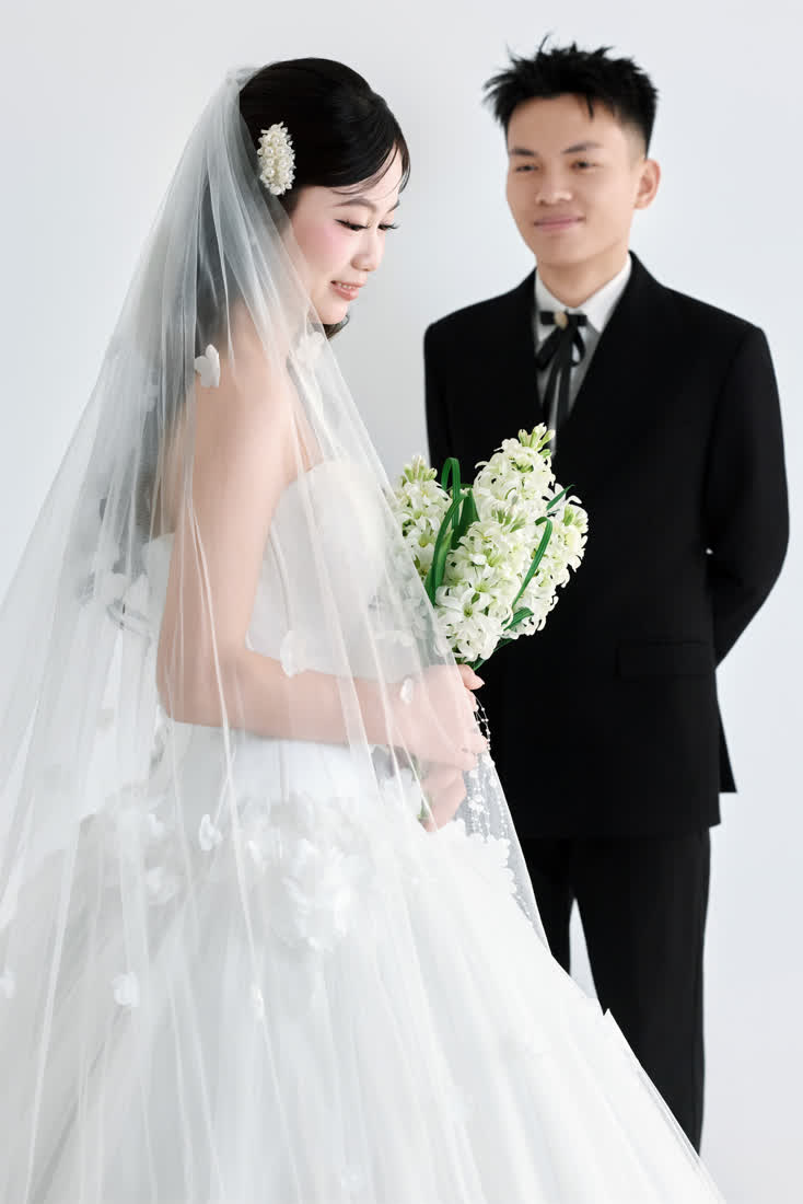 Phông trơn tối giản — Duy Max Studio