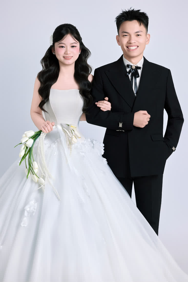 Phông trơn tối giản — Duy Max Studio