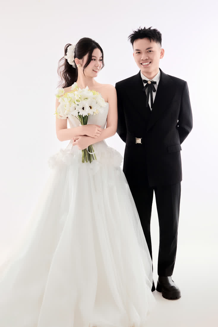 Phông trơn tối giản — Duy Max Studio