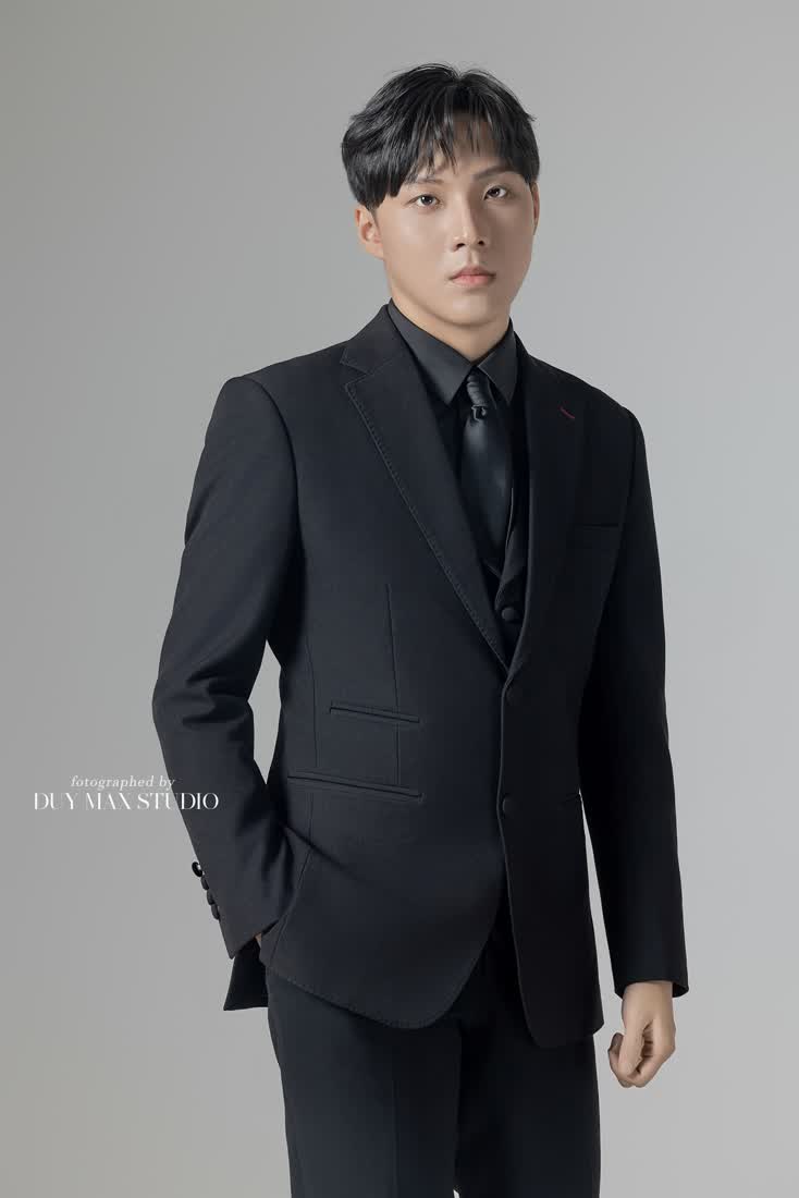 Toàn bộ ảnh còn lại trong bộ Studio — Duy Max Studio