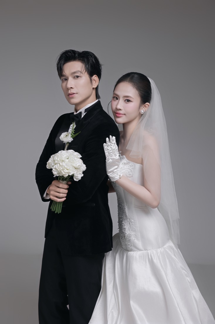 Lễ đường trắng xám — Duy Max Studio