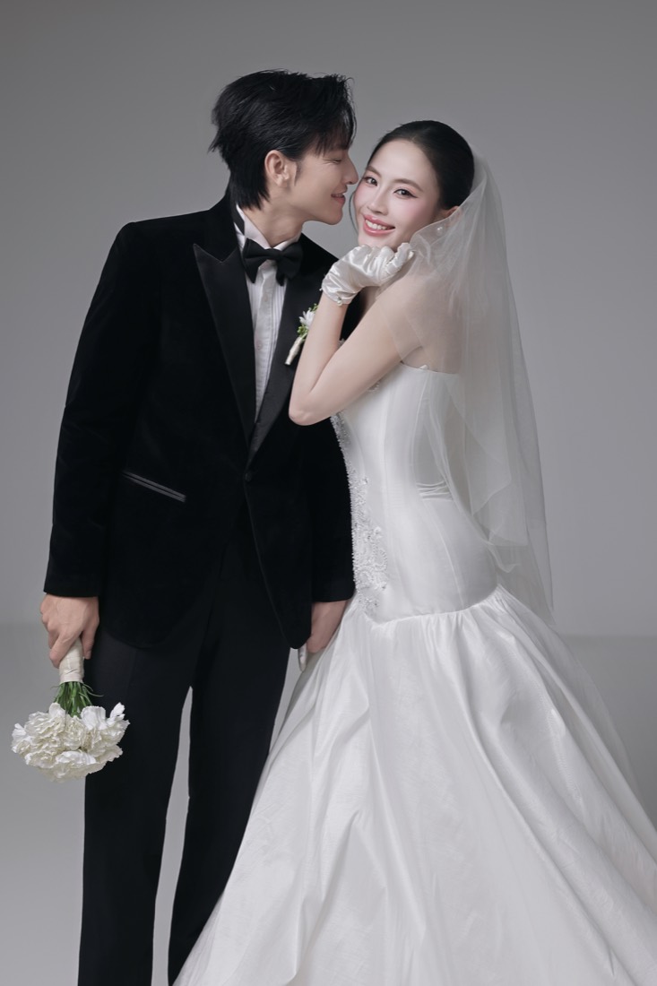 Lễ đường trắng xám — Duy Max Studio