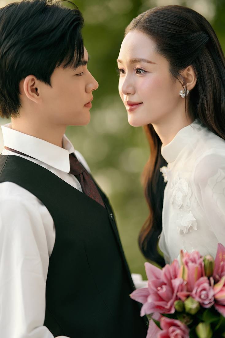 Hồ Gươm · áo dài trắng — Duy Max Studio