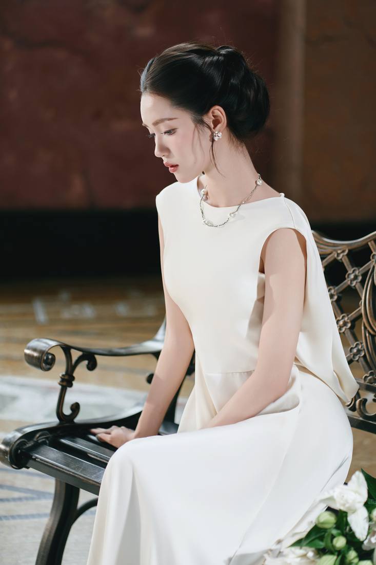 Biệt thự Pháp cổ · váy lụa — Duy Max Studio