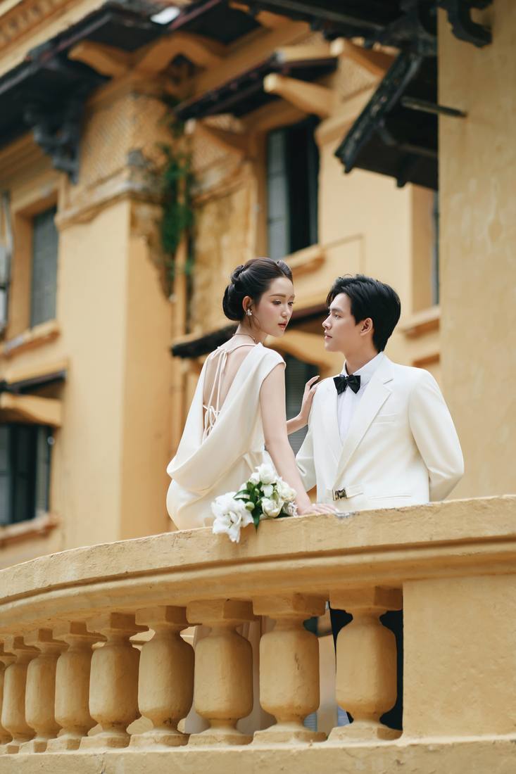 Biệt thự Pháp cổ · váy lụa — Duy Max Studio