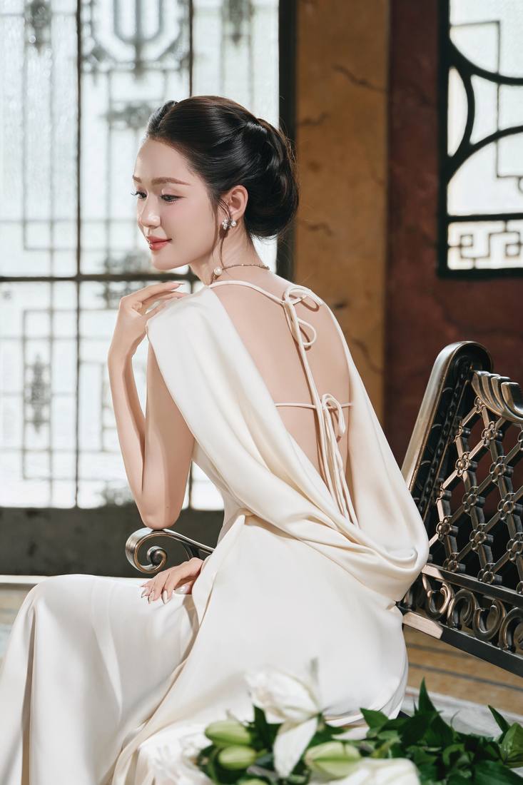 Biệt thự Pháp cổ · váy lụa — Duy Max Studio