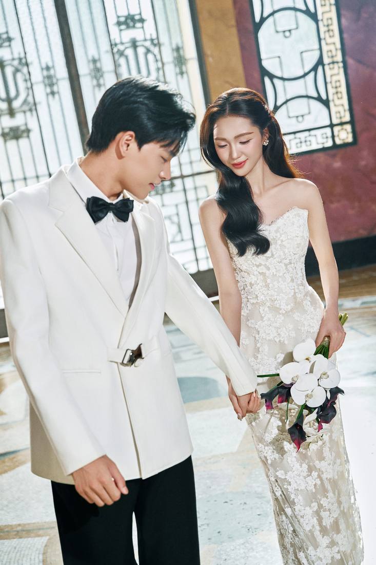 Cầu thang cổ · voan dài — Duy Max Studio