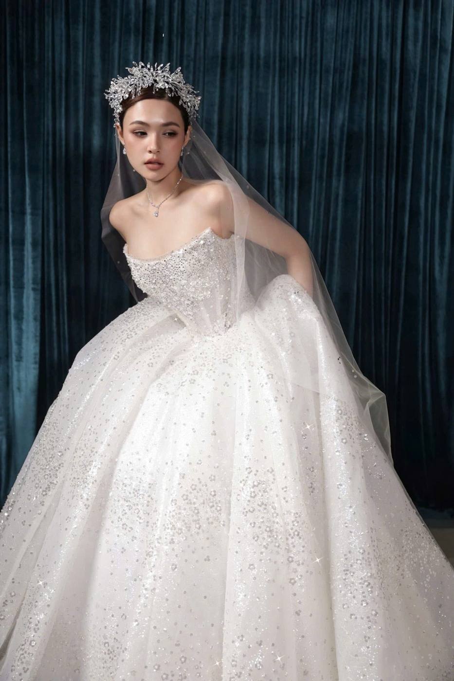 Crystal Crown — đính kết dày, vương miện pha lê — Duy Max Studio, trang 7