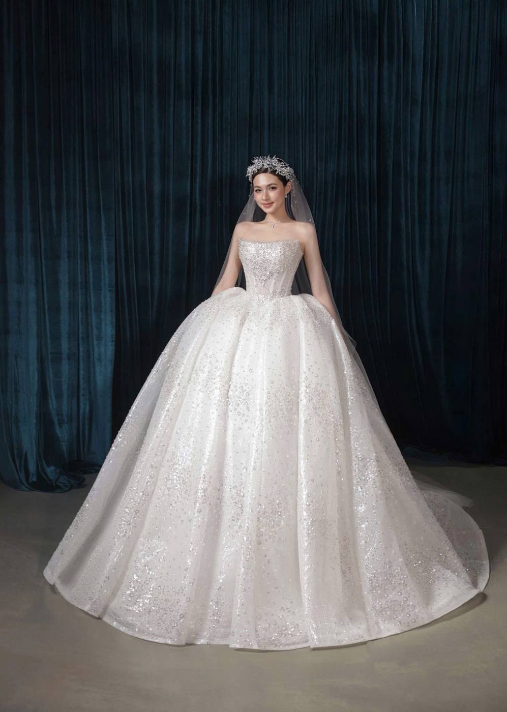 Crystal Crown — đính kết dày, vương miện pha lê — Duy Max Studio, trang 10