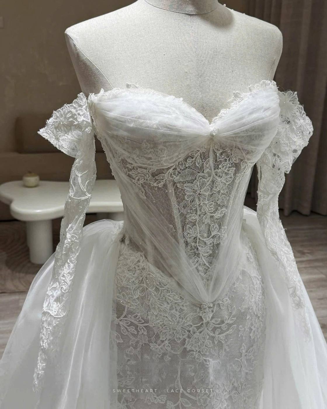 Lace Reverie — ren corset trễ vai — Duy Max Studio, trang 3