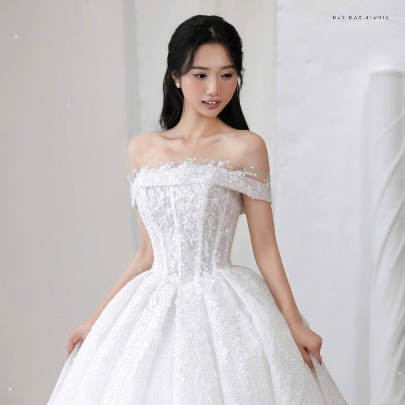 Stardust — trễ vai xoè bồng — Duy Max Studio, trang 2